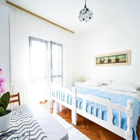 Appartement Ivan Z2 - 250 M From *