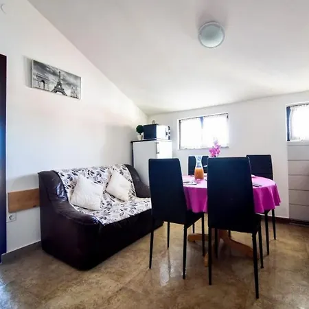 Appartement Ivan Z2 - 250 M From Zadar