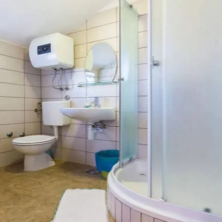 Appartement Ivan Z2 - 250 M From Zadar
