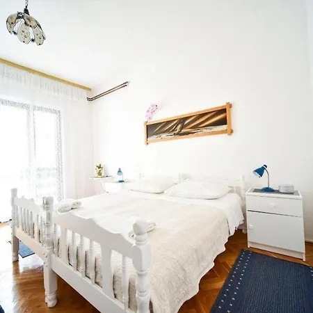 Ivan Z2 - 250 M From Apartment *